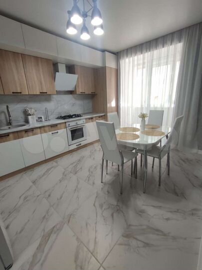 2-к. квартира, 61 м², 1/8 эт.