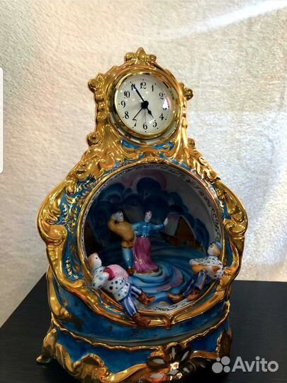 Часы настольные «Деревенька». Гжель