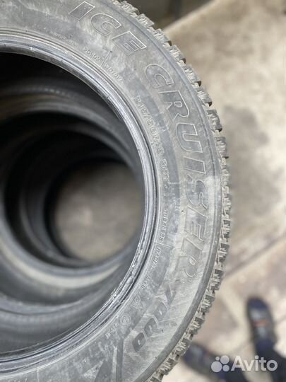 Bridgestone Ice Cruiser 7000 215/60 R16