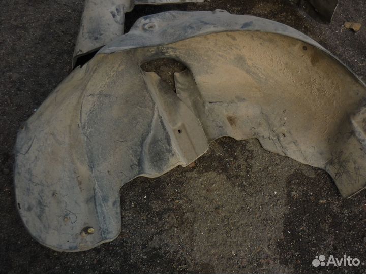 Подкрылок задний Фольцваген Пассат Б5