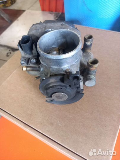 Дроссельная заслонка VW 1.6 AHL