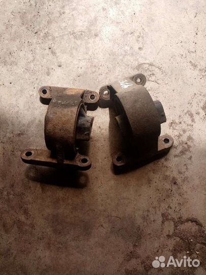 Подушки двигателя Jeep Grand Cherokee WJ