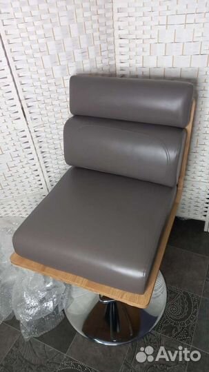Кресло парикмахерское.Кресло