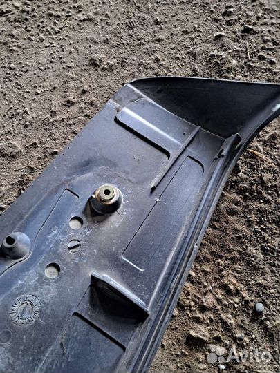 Спойлер крышки багажника на Porsche Cayenne