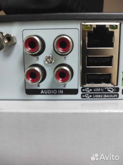 Регистратор для видеонаблюдения на 8 камер