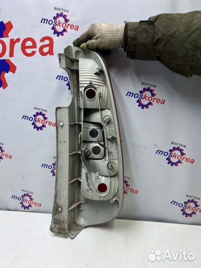 Фонарь задний левый Skoda Roomster 1.6 BTS 2008