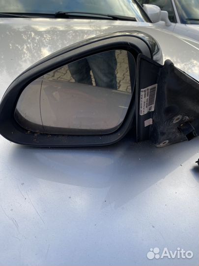 Боковое зеркало