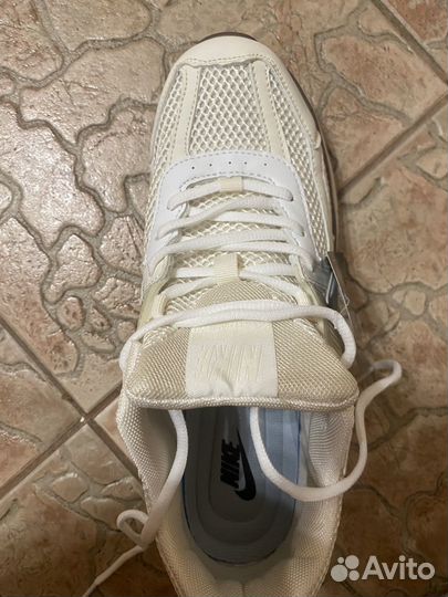 Кроссовки Nike vomero 5