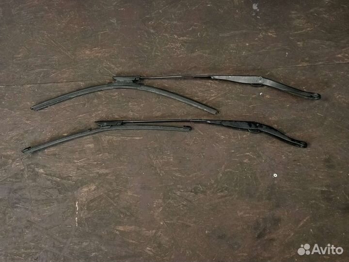 Поводок дворника Renault Logan 2