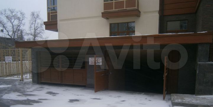 Машиноместо, 13 м²