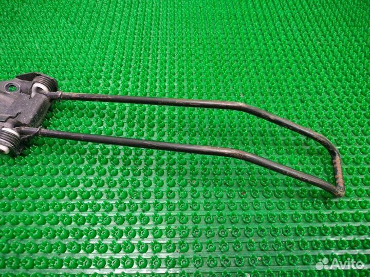 Ограничитель двери Citroen Berlingo M59 TU3A 2010