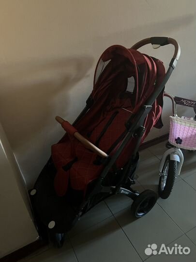 Прогулочная коляска