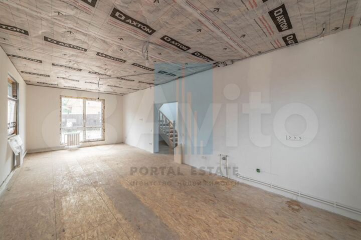 Дом 180 м² на участке 5 сот.