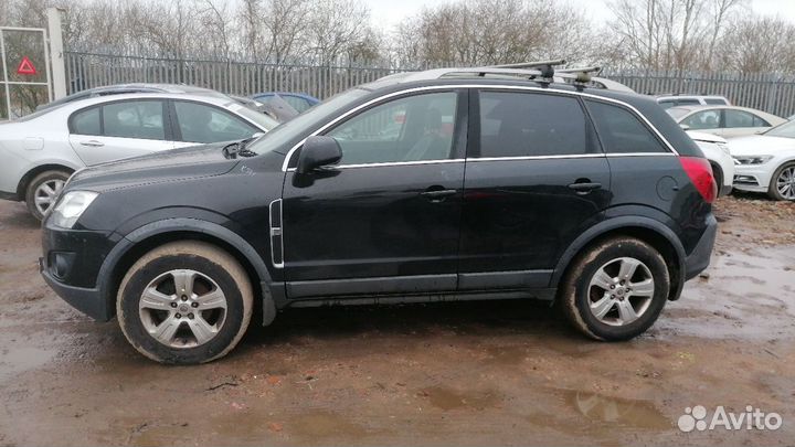 В разборе Opel Antara 2.4