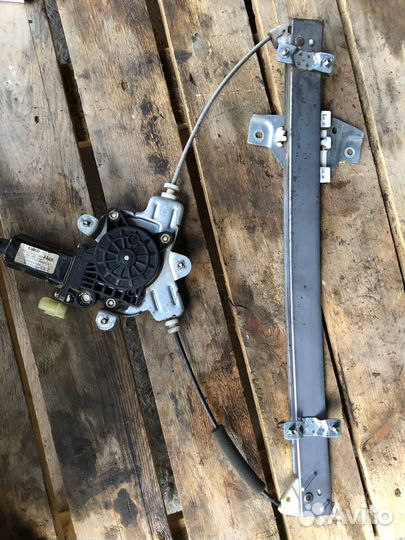 Стеклоподъемник передний левый Hyundai Getz