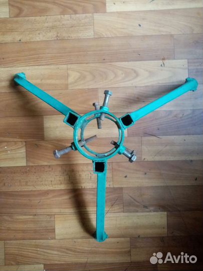 Тренога для ёлки или зонта