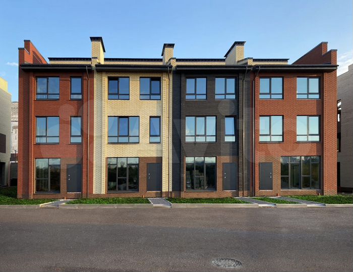 Таунхаус 102 м² на участке 1,5 сот.