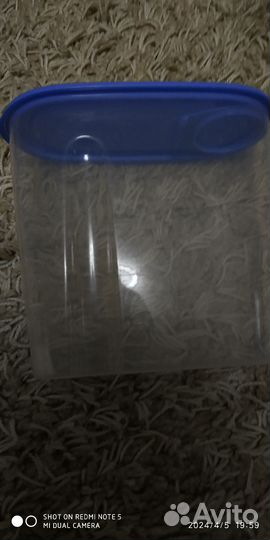 Контейнер для сыпучих продуктов