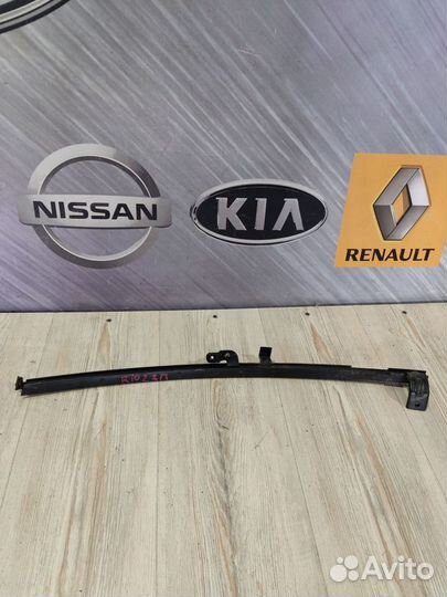 Направляющая стекла Kia RIO 2 Прав