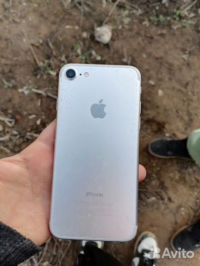 Телефон iPhone 7 128gb
