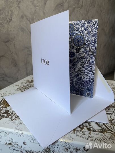 Конверты с открытками christian dior