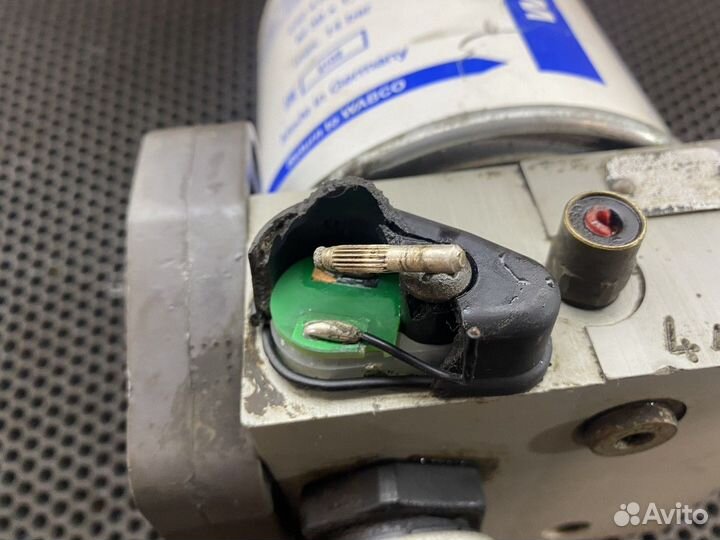 5490351101040 Осушитель пневматической системы