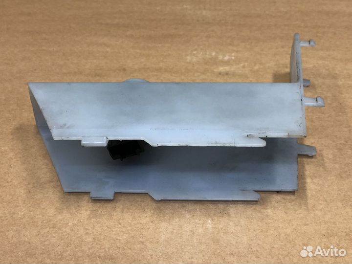 Панель прикуривателя Мицубиси Кольт