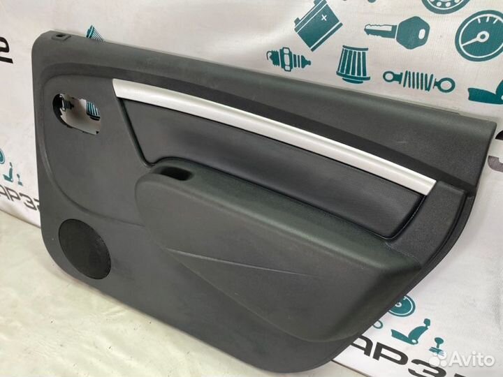 Обшивка (карта) двери задняя правая Лада Ларгус