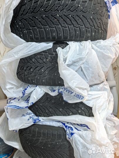 Nokian Tyres Hakkapeliitta 9 235/45 R18