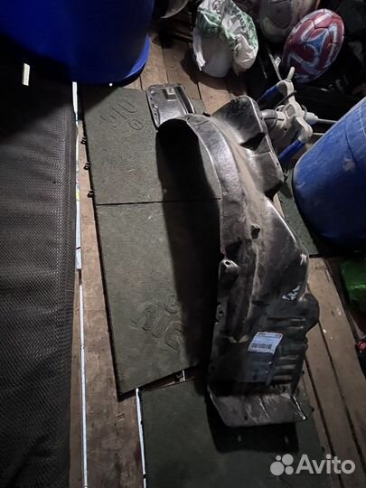 Lancer 9 подкрылки