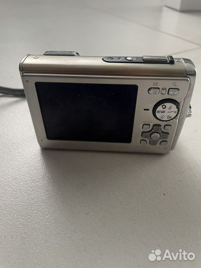 Водонепроницаемый фотоаппарат Olympus tough-8000