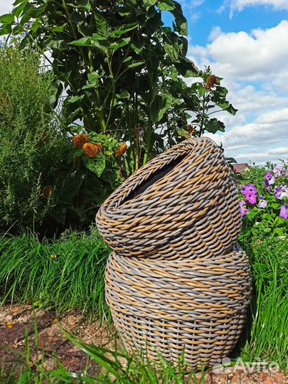 Кашпо из искусственного ротанга