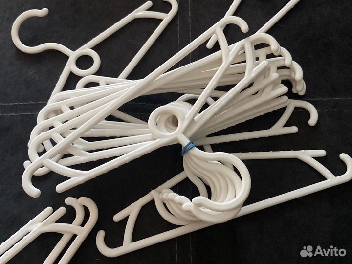 Плечики-вешалки детские или для белья много
