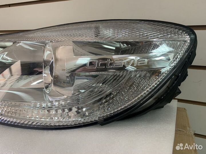 Фара левая Skoda Octavia A5 2009-2013