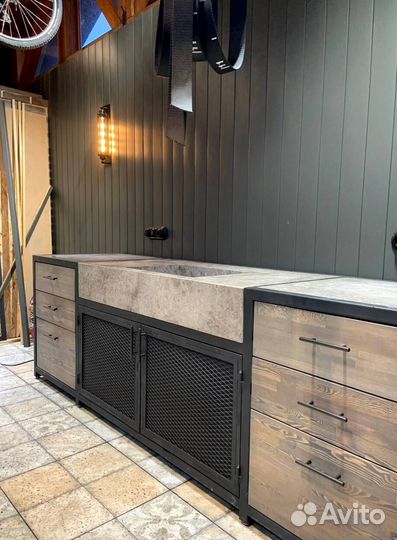 Кухня лофт из дерева и металла