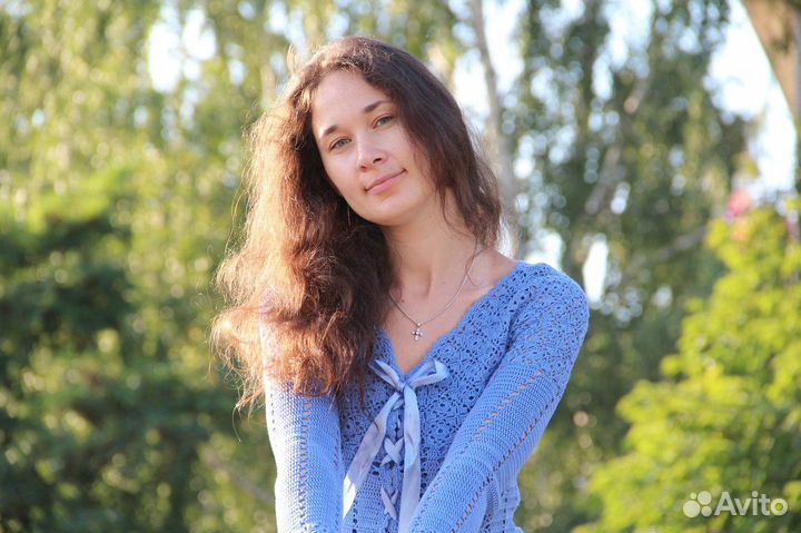 Вышивальщица