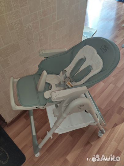 Стульчик- шезлонг для кормления