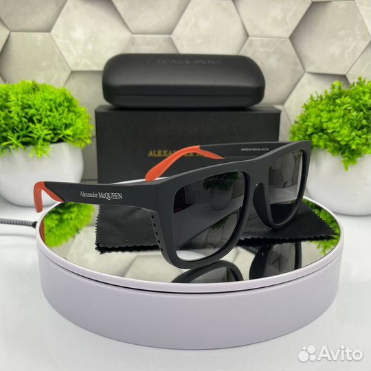Солнцезащитные очки alexander mqueen