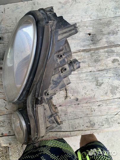 Фары передние 211 мерс