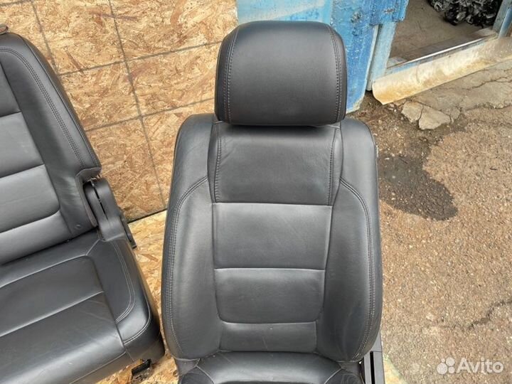 Кожаный салон Ford Explorer 5 3.5 2011