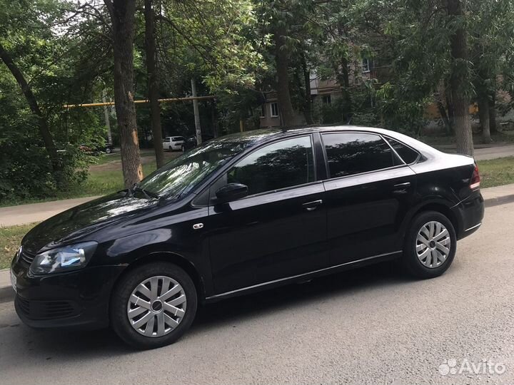 Volkswagen Polo 1.6 МТ, 2011, битый, 189 000 км