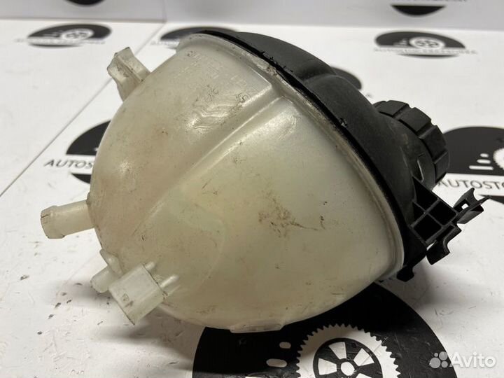 Бачок расширительный Mercedes-Benz X-Class W470