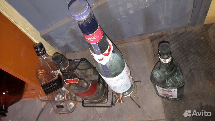 Коллекционные бутылки Red Label и тд