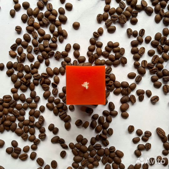 Свеча столбик и 10 зеленых свечей