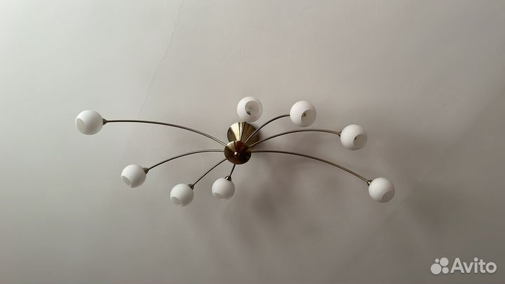 Красивая люстра