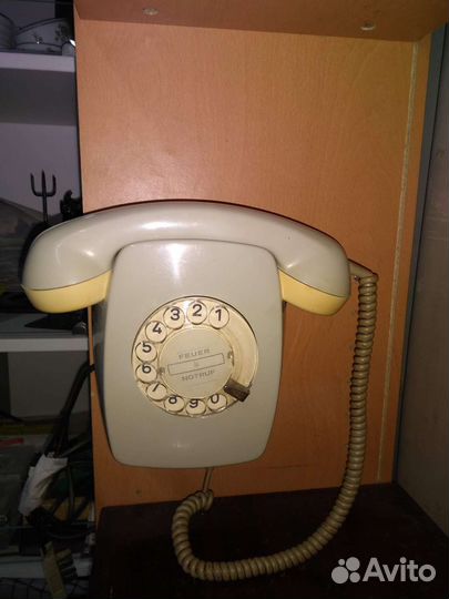 Дисковый телефон стационарный старинный