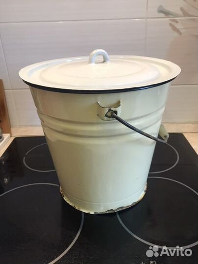 Эмалированное ведро