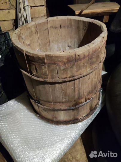 Деревянная бочка, кадка старинная