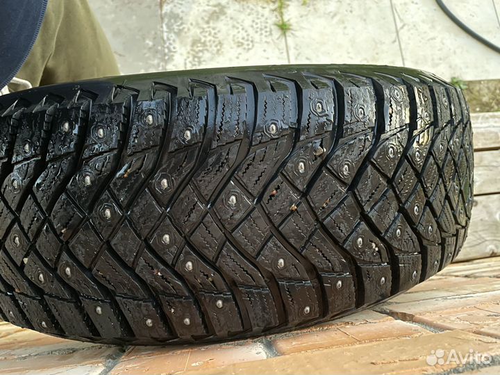 Goodyear UltraGrip Arctic 2 225/60 R18