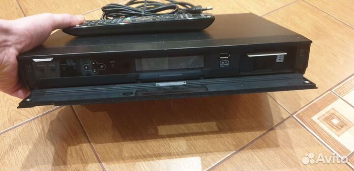 Спутниковый ресивер Humax vhdr-3000S